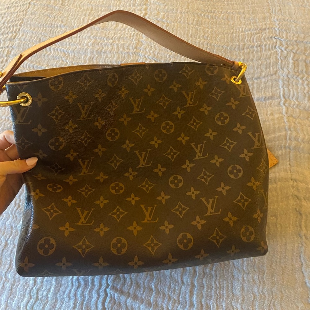 Authentic Louis Vuitton Graceful handbag